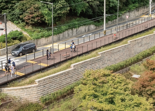 늦가을 더 걷기 좋은 아차산