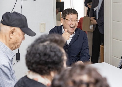 무더위 오기 전에, 경로당부터 시원하게, 구립경로당 42개소 에어컨 청소 및 위생방역 실시