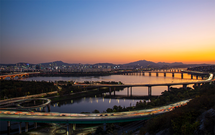 노을진 응봉산에서 바라본 서울 전경