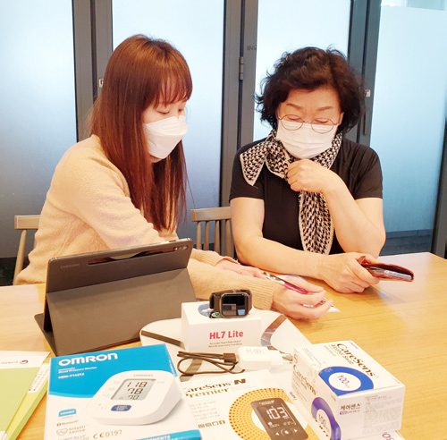 AI·ioT 기반 어르신 건강관리사업