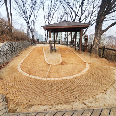 달맞이 근린공원 황톳길