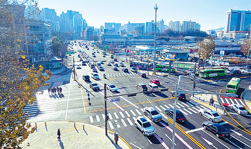 고속터미널 사거리 횡단보도