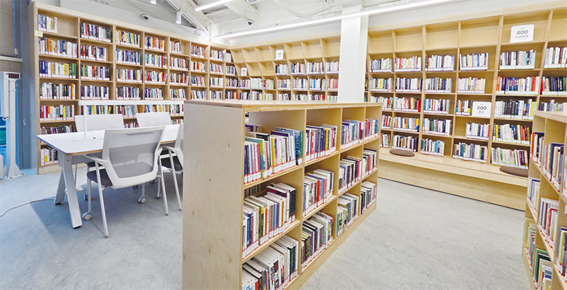 4층 일반자료실