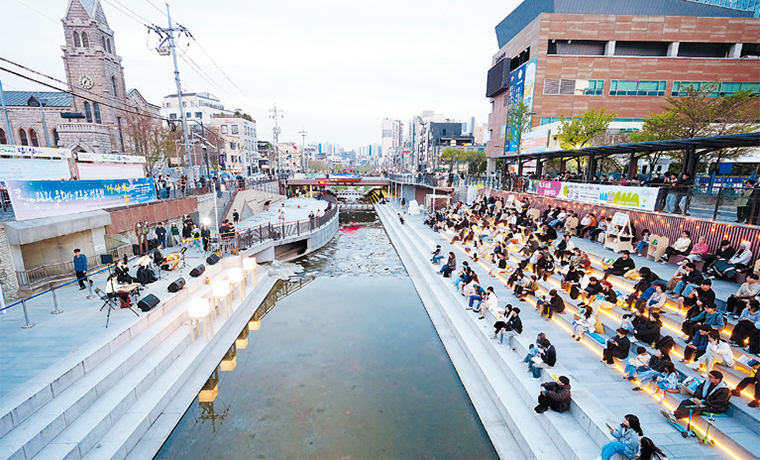 성북천 벚꽃길