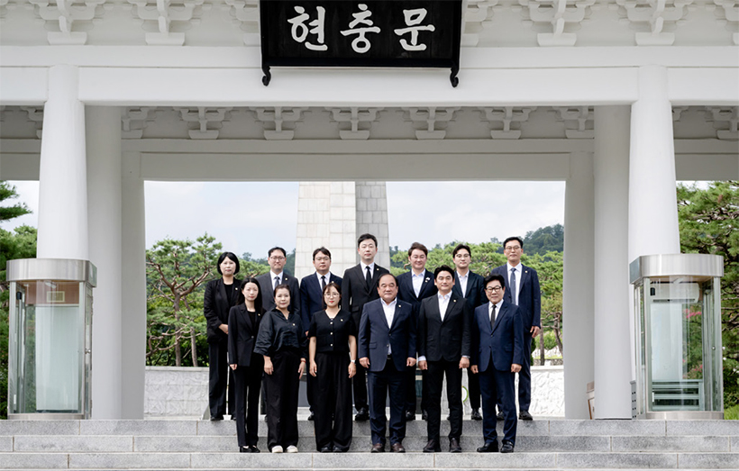 국립서울현충원 참배