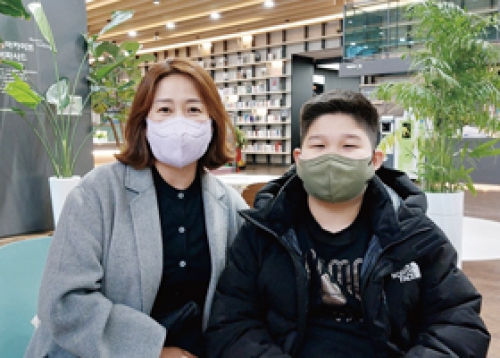 “멋진 회사의 사장이 되어 더 많이 기부하는 게 꿈입니다!”