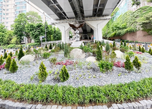 [우리동네 소식] 응봉교 고가 하부 그린아트길로 아름다워졌어요