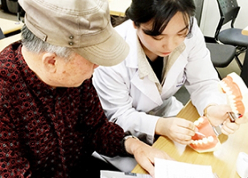 [따뜻한 성동] 어르신의 건강한 일상, 보건소에서 지켜드립니다, 성동구상공회와 함께하는 사랑의 쌀 2,700포 나눔 등